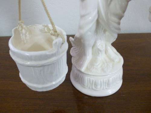 A lovely (large) ornamental ceramic display figurine of an elderly rice farmer in good condition!!