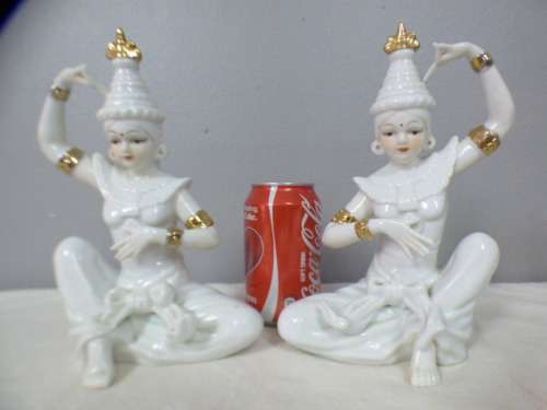 Two beautiful very ornate ornamental figurines of Thai dancers in fantastic condition!!