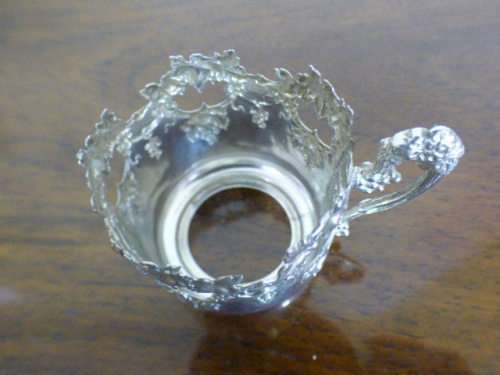 Magnificent boxed antique Royal Worcester demitasse duo's with gold detailing in silver cup holders!