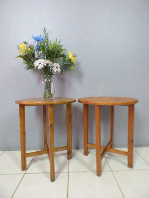 Two lovely round wooden occasional/ display/ side tables - perfect in your living areas!! Bid/table