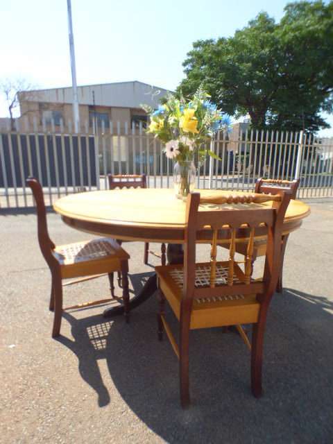 Four fabulous vintage solid yellow wood & imbuia riempie dining room chairs, beautiful!!! Bid/chair