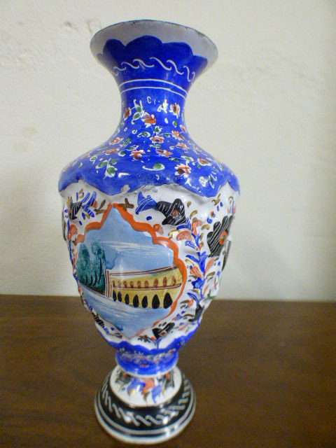 A lovely blue and white metal posy vase. Gorgeous on its own or with flower clippings!! | RS17