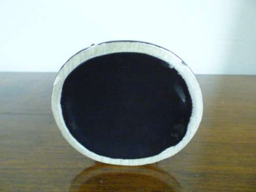 Beautiful & stylish black ceramic vase. Gorgeous on its own or with flower cuttings!    RS17