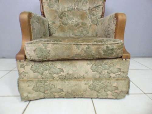 A gorgeous vintage upholstered arm chair, fantastic in a sun room, patio, porch! Rs17Sale