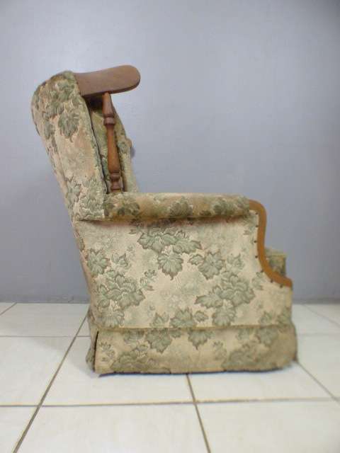 A gorgeous vintage upholstered arm chair, fantastic in a sun room, patio, porch! Rs17Sale