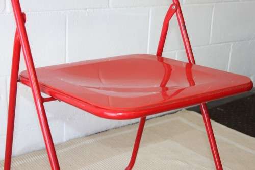 Two awesome "retro" red metal folding chairs in good condition - bid/chair