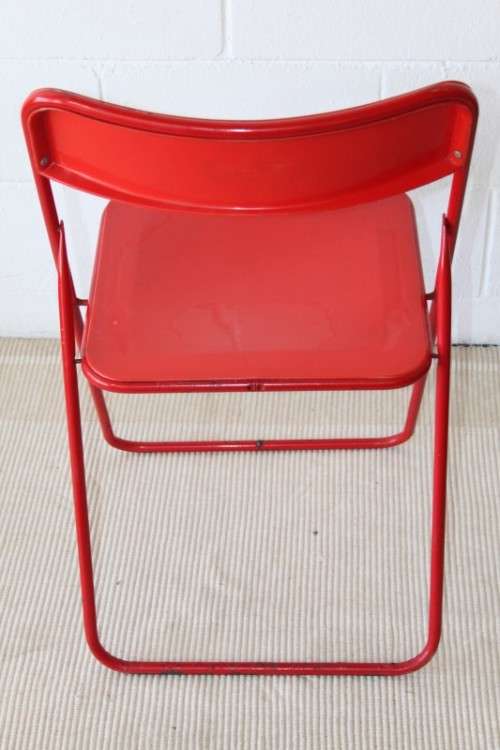Two awesome "retro" red metal folding chairs in good condition - bid/chair