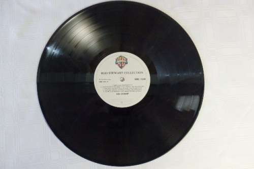 An awesome Rod Stewart "The Rod Stewart Collection" (1979) vinyl LP in very good condition