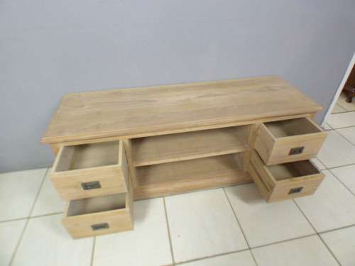 A stunning & very stylish tv stand with 4 drawers and place for your entertainment centre!!