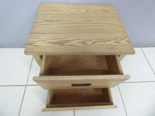 A lovely modern two drawer single bedside pedestal in amazing condition.  RS17