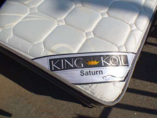 An awesome "King koil" double bed - mattress and base set in very good condition