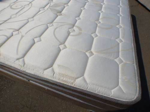 An awesome "King koil" double bed - mattress and base set in very good condition