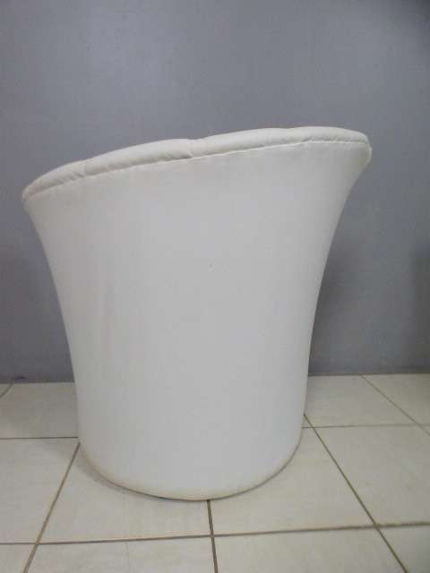 2 stunning, PU leather Chesterfield style chairs w crystal like studs. Classy & stylish! bid/chair