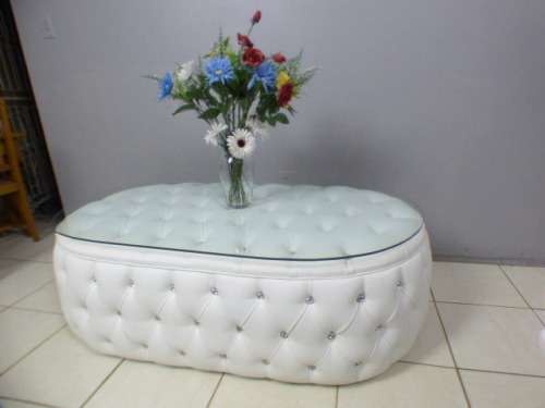 A superb x-large PU leather Chesterfield style ottoman/coffee table w crystal like studs. Gorgeous!!