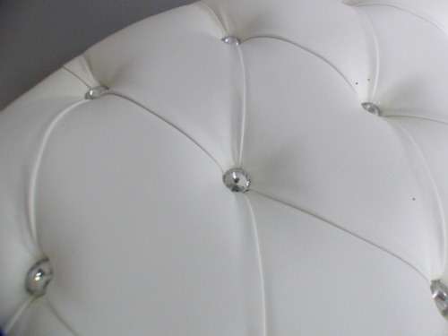 A superb x-large PU leather Chesterfield style ottoman/coffee table w crystal like studs. Gorgeous!!