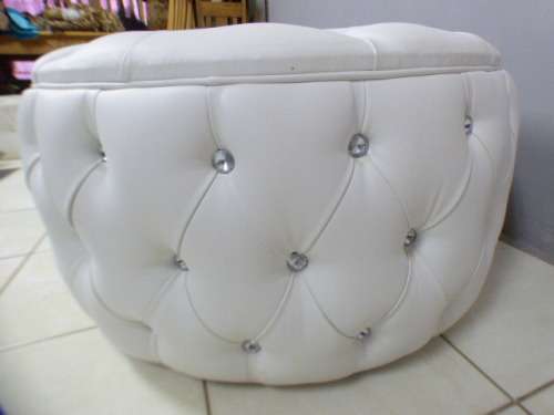 A superb x-large PU leather Chesterfield style ottoman/coffee table w crystal like studs. Gorgeous!!