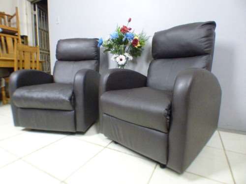 2 beautiful PU leather recliner chairs, fantastic in a sun room, patio, porch!!
