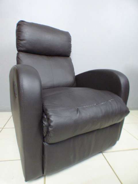 2 beautiful PU leather recliner chairs, fantastic in a sun room, patio, porch!!