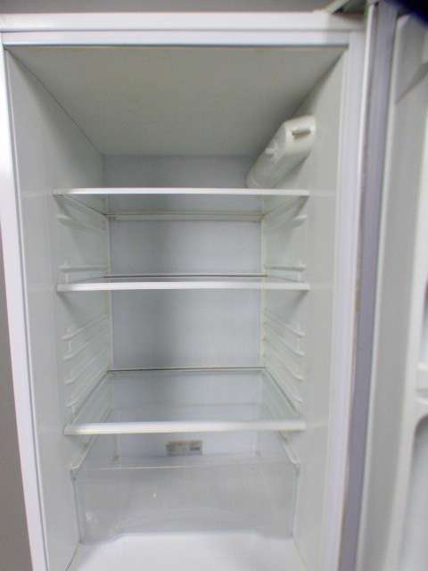 A lovely Defy C300 fridge freezer in great working condition!!! Bargain!!!