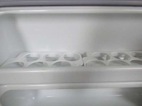 A lovely Defy C300 fridge freezer in great working condition!!! Bargain!!!