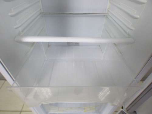 A lovely Defy C300 fridge freezer in great working condition!!! Bargain!!!