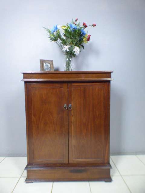 A wonderful two-door TV entertainment unit with ample space for components.