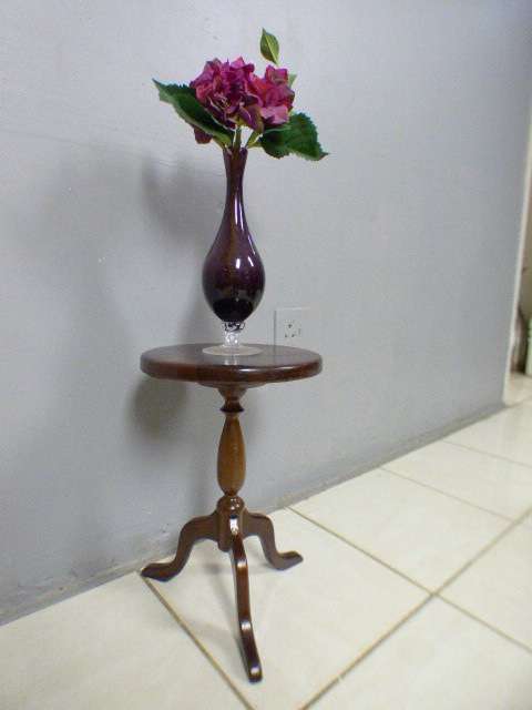 A gorgeous vintage Imbuia splayed foot display table w patterned top! Lovely as a side/tea table!!!