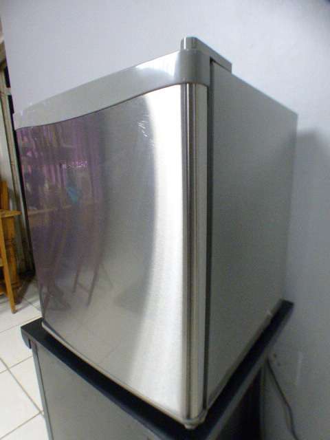 A stunning Hisense 46lt bar fridge in great working condition!!! Bargain!!!