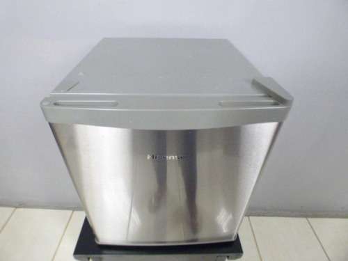 A stunning Hisense 46lt bar fridge in great working condition!!! Bargain!!!