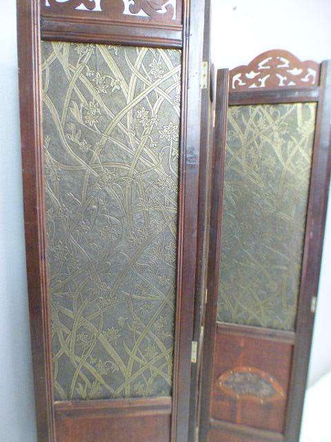 A fabulous wooden 4 panel, very ornate room divider. Beautiful!!!