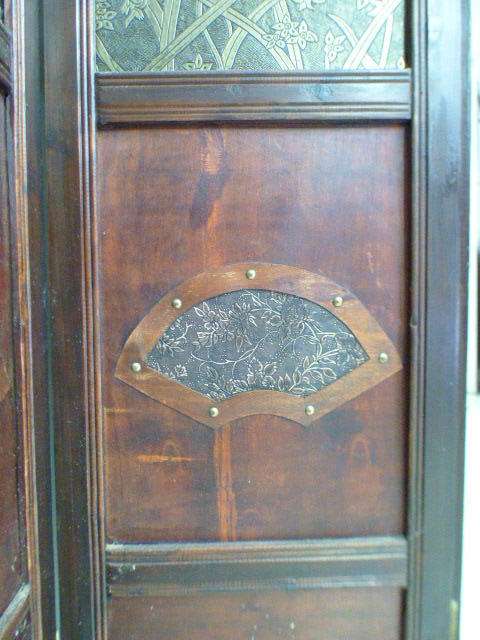 A fabulous wooden 4 panel, very ornate room divider. Beautiful!!!