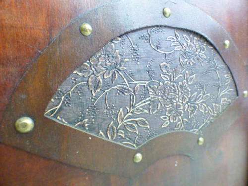 A fabulous wooden 4 panel, very ornate room divider. Beautiful!!!