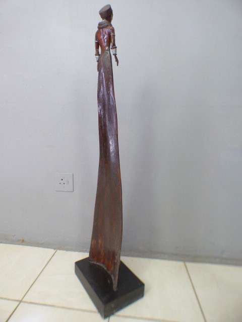 Two spectacular & beautifully hand carved original "Audrey Rudnick" Pod people. Spectacular!!!