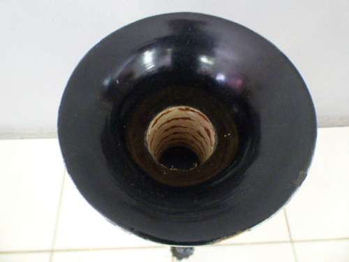 A beautiful floor standing vase. Gorgeous on its own or w/ large flower cuttings.