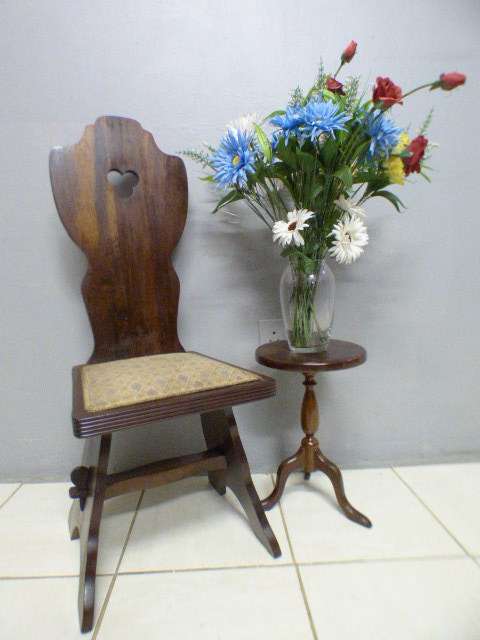 Lovely vintage Tudor style occasional chair, perfect in a lounge, study, living areas - RS17Sale