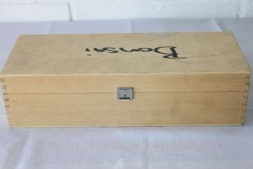 An amazing Bonsai kit in a box with loads of accessories, everything you need to maintain a Bonsai