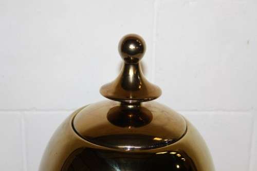 A superb X-large "Kremlin" Gold and black ceramic lidded urn vase in excellent condition