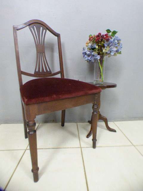 A wonderful vintage Hepplewhite revival occasional chair with an upholstered seat - RS17Sale