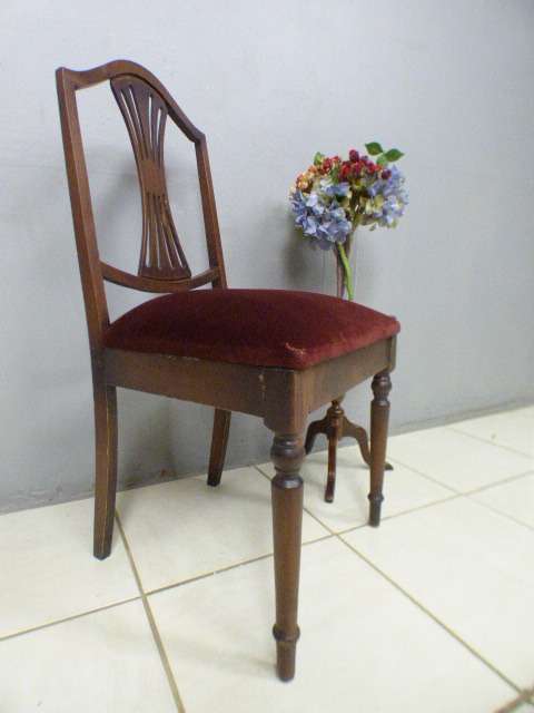 A wonderful vintage Hepplewhite revival occasional chair with an upholstered seat - RS17Sale