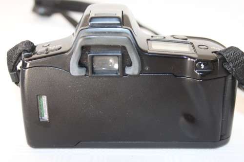 A Minolta Dynax 3xi 35mm film camera with a AF 35-80mm lens in a bag - RS17Sale