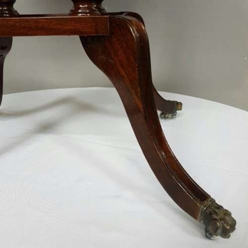 A spectacular vintage "Duncan Phyfe" inspired mahogany console/ hallway table with a single drawer