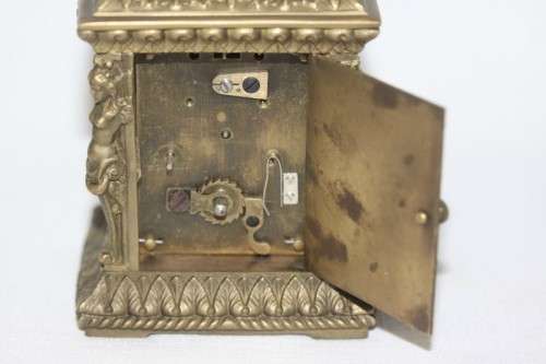 **RS17** A gorgeous ornate brass bevelled glass carriage clock w/ repousse detail & roman numerals