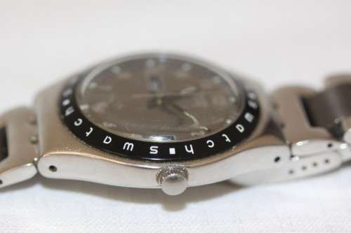 **RS17** A gents Swiss made Swatch "Irony" stainless steel wrist watch in complete working condition