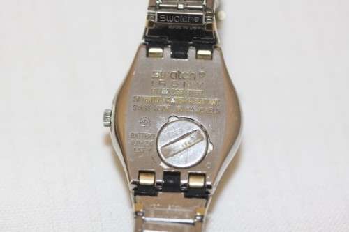 A beautiful Swiss made two-tone (Silver & gold) Swatch "Irony" ladies watch in working condition