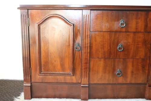 Stunning teak side server with loads of space w/ cutlery drawers & ornate handles