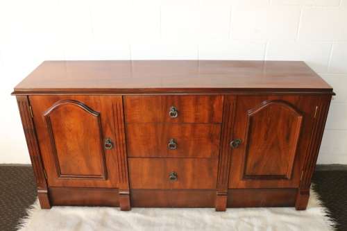 Stunning teak side server with loads of space w/ cutlery drawers & ornate handles