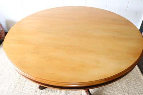 A fabulous solid yellow wood & imbuia 6 seater  round dining room table, beautiful & elegant!!!