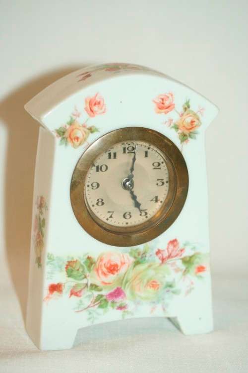 A stunning vintage white porcelain table clock w floral print detailing & brass clock - RS17Sale