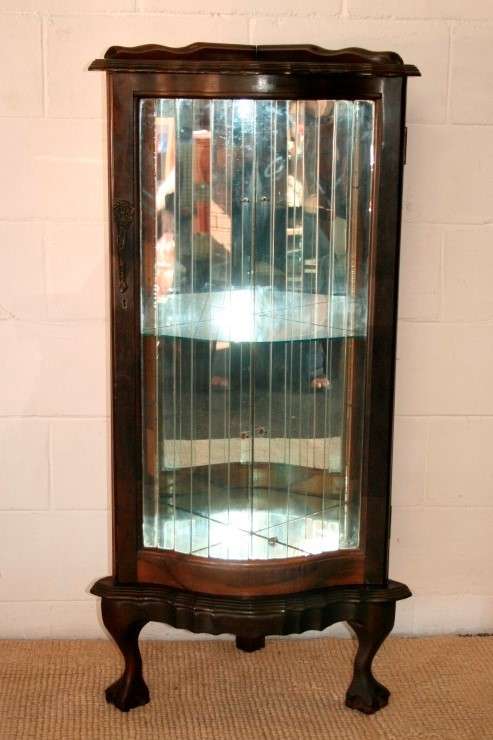 An awesome solid Imbuia ball & claw glass door corner display cabinet in great condition!