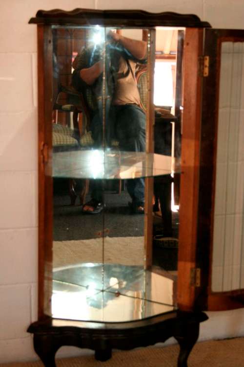 An awesome solid Imbuia ball & claw glass door corner display cabinet in great condition!